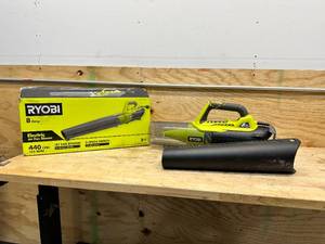 lot 196 image: RYOBI 135 MPH 440 CFM 8 Amp Corded Electric Jet Fan Blower