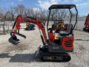 lot 14 image: AGT MX15R Mini Excavator