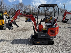 lot 6 image: AGT MX15R Mini Excavator