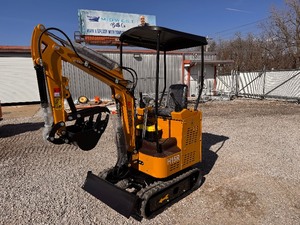 lot 36 image: AGT H15R Mini Excavator