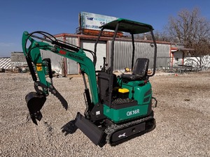 lot 21 image: AGT QK16R Mini Excavator