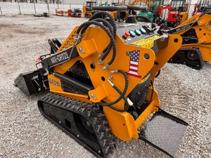 lot 34 image: AGT MX-CRT23 Compact Track Loader