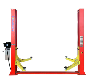lot 23 image: AGT ATK-B1000 Two Post Car Lift