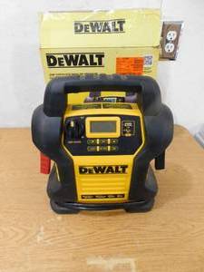 lot 2 image: DEWALT 1600 Peak Amp Jump Starter with Digital Compressor and USB Power Bank
