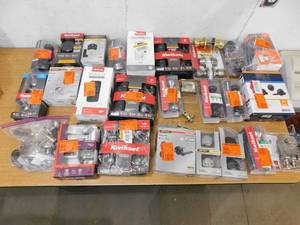lot 55 image: DOOR KNOB  DOOR LOCK LOT