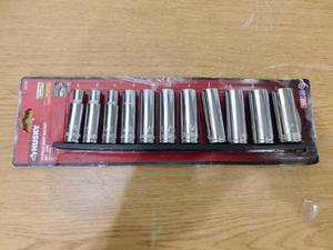 lot 62 image: Husky 12 in. Drive Deep SAE Socket Set (11-Piece)