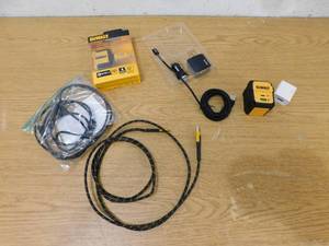 lot 178 image: PHONE CHARGER LOT