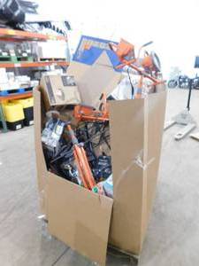lot 184 image: PALLET LOT OF MERCHANDISE