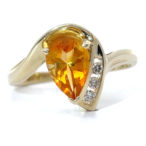 lot 15B image: Chic Estate Find  Citrine & Diamond Bypass Ring in Rich Yellow Gold Affordable Elegance
