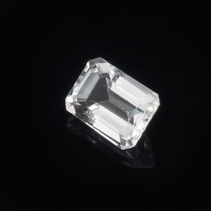 lot 20B image: 10.11 CT Light Aqua-Blue Natural Topaz GemstoneEmerald Cut.  VIDEO 