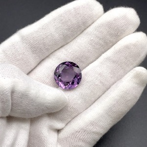 lot 26B image: 16.58 CT Color Change Sapphire, Blue-Purple to Pink-Red Shift.  VIDEO 