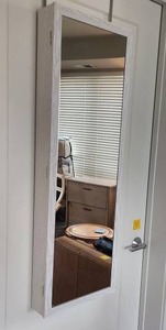 lot 16 image: Wall Mirror Jewelry Cabinet LED Lights