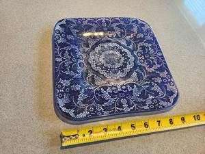 lot 27 image: Handmade Blue Lace Glass Plate
