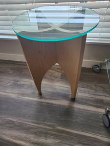 lot 79 image: Modern Glass Top Side Table