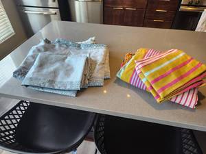 lot 94 image: Cotton FullQueen Duvet Covers with Pillowcases - Stripes & Geometric