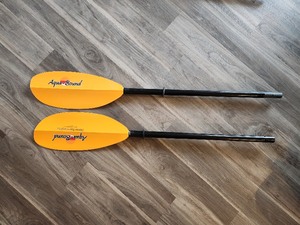 lot 109 image: Aqua Bound 230 cm 2-Piece Kayak Paddle