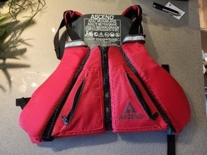 lot 112 image: Personal Flotation Device for Kayaking - Adult Size ML