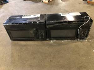 lot 19 image: Lot of Microwaves  Customer Returns See Pictures
