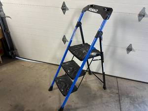 lot 14 image: Kobalt Folding Step Stool  Ladder