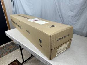 lot 35 image: New Case of 28 - 48 inch T12 Fluorescent Light Bulbs