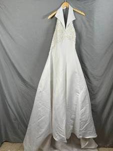 lot 44 image: Wedding Dress - Size 16 Nino Balducci