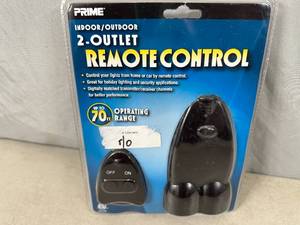 lot 74 image: New IndoorOutdoor 2-Outlet Remote Control Outlet