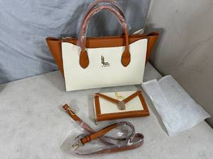 lot 84 image: New Loulu Purse and Wallet Set