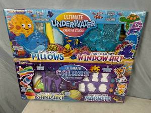 lot 85 image: New Large Kids Art Set with Multiple Projects