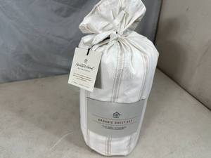 lot 187 image: New Hearth and Hand with Magnolia Twin Sheet Set