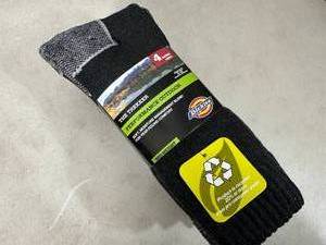 lot 198 image: 4 New Pairs Dickies Trekker Crew Socks