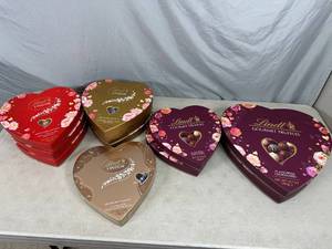lot 212 image: Large Lot of Lindt Lindor Chocolate Truffles