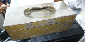 lot 10 image: Nice Vintage heavy steel Hobart Water Tight box to store your shells in