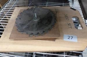 lot 27 image: DADO blade set