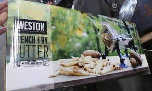 lot 38 image: New in box French fry cutter