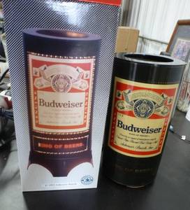lot 62 image: New never used 1993 Budweiser Revolving Light