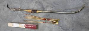 lot 94 image: Bow with 4 arrows