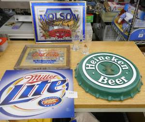 lot 122 image: Group of Beer signs and glasses - Miller Lite, Molson, Heineken, Blatz, Coke
