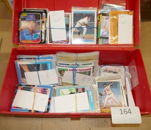 lot 164 image: Toolbox full of old 1980s baseball cards