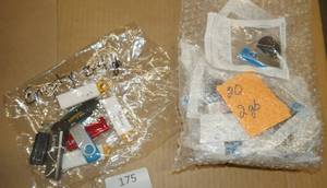 lot 175 image: 20 New 2 gb flash drives and 8 used