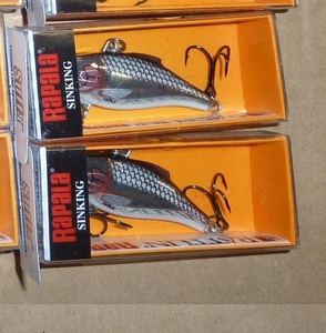 lot 178 image: SIX Rattlin Rapala 38 oz sinkers Silver