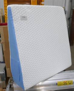 lot 214 image: Like new wedge for sleepingrelaxing etc