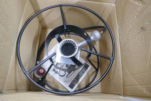 lot 235 image: Like new propane burner and 32 quart kettle - great for beer or maple syrup