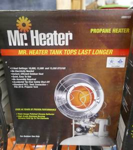 lot 240 image: New Mr Heater 10-15,000 btu and a small floor heater