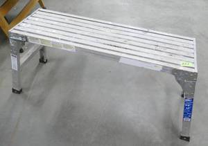 lot 251 image: Werner AP-20 folding platform