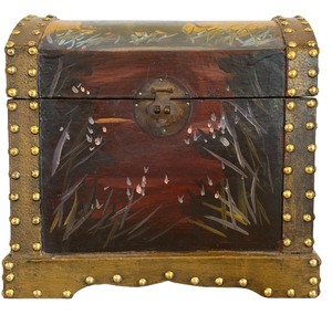lot 79 image: Vintage Native American Hand Painted Small Decorative Chest