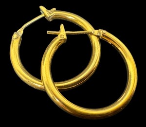 lot 26 image: Pair of 10k Gold Hoop Earrings