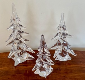 lot 32 image: Set of Three Vintage Lead Crystal Tree Figurines