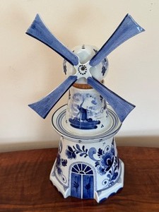 lot 96 image: Vintage Blue Delft Schoonhoven Imperial Bottle