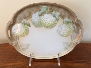 lot 24 image: Antique Hand Painted RS Prussia Serving Plate
