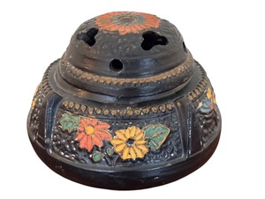 lot 85 image: Antique Hand Art Deco Period Painted Incense Jar